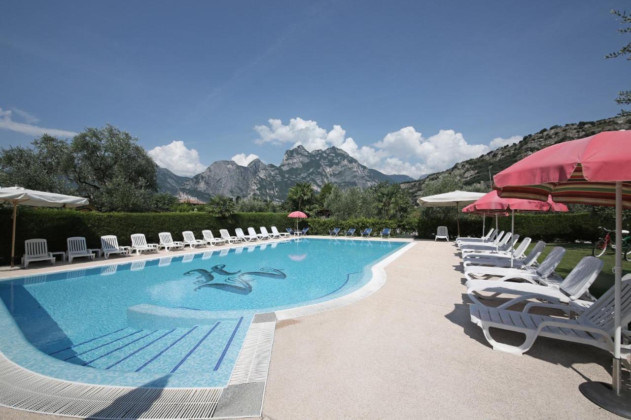 Hotel Villa Verde Torbole Sul Garda Екстериор снимка
