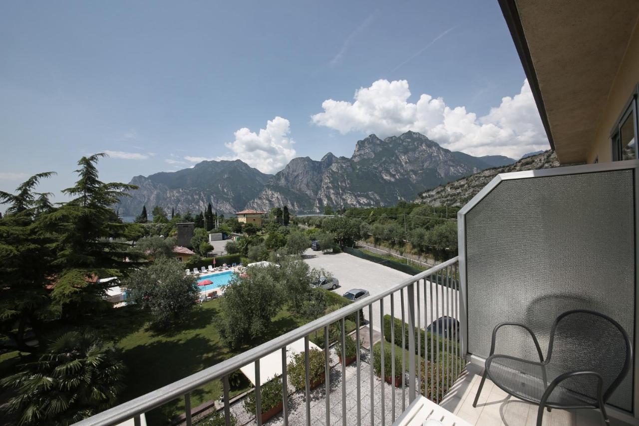 Hotel Villa Verde Torbole Sul Garda Екстериор снимка