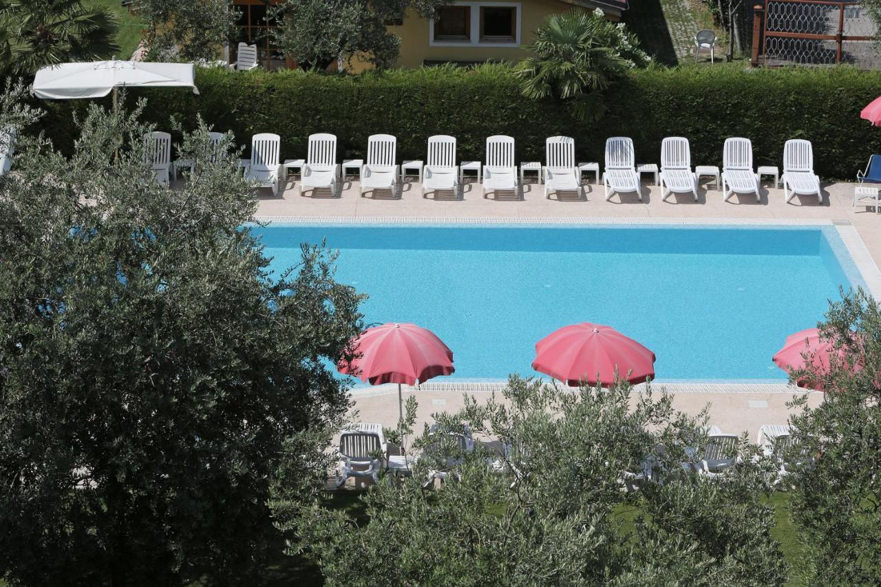 Hotel Villa Verde Torbole Sul Garda Екстериор снимка