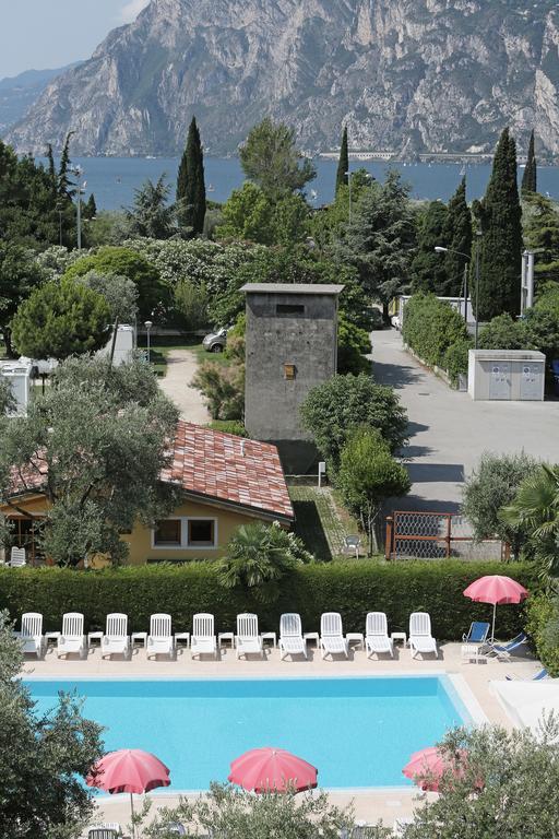 Hotel Villa Verde Torbole Sul Garda Екстериор снимка