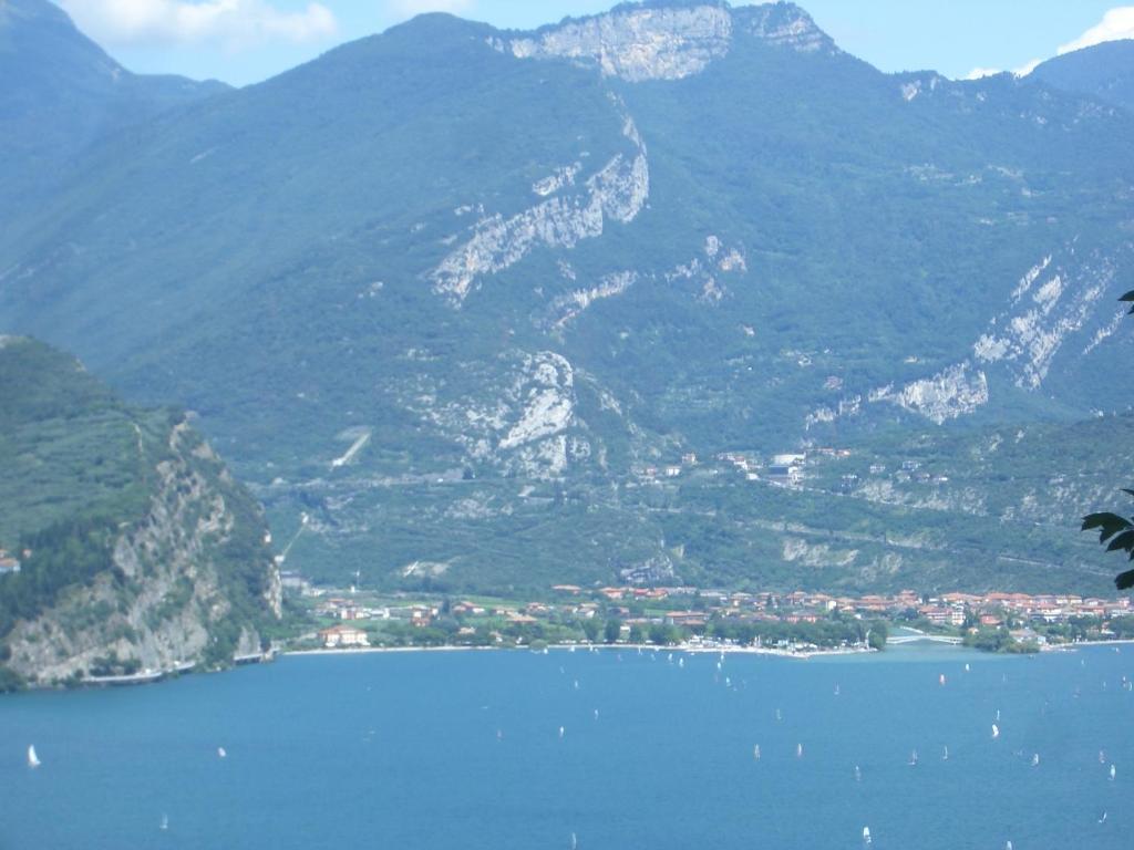 Hotel Villa Verde Torbole Sul Garda Екстериор снимка